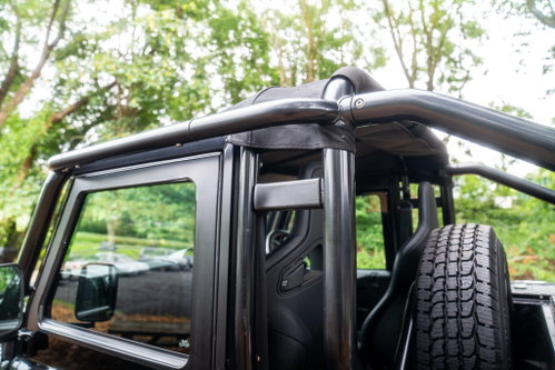 Land Rover Defender 90 22