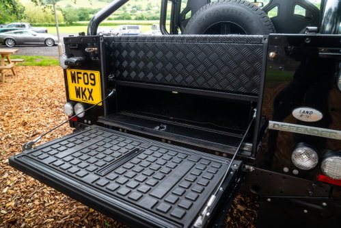 Land Rover Defender 90 21