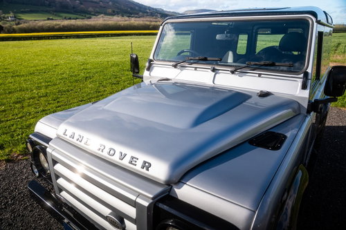 Land Rover Defender 90 7