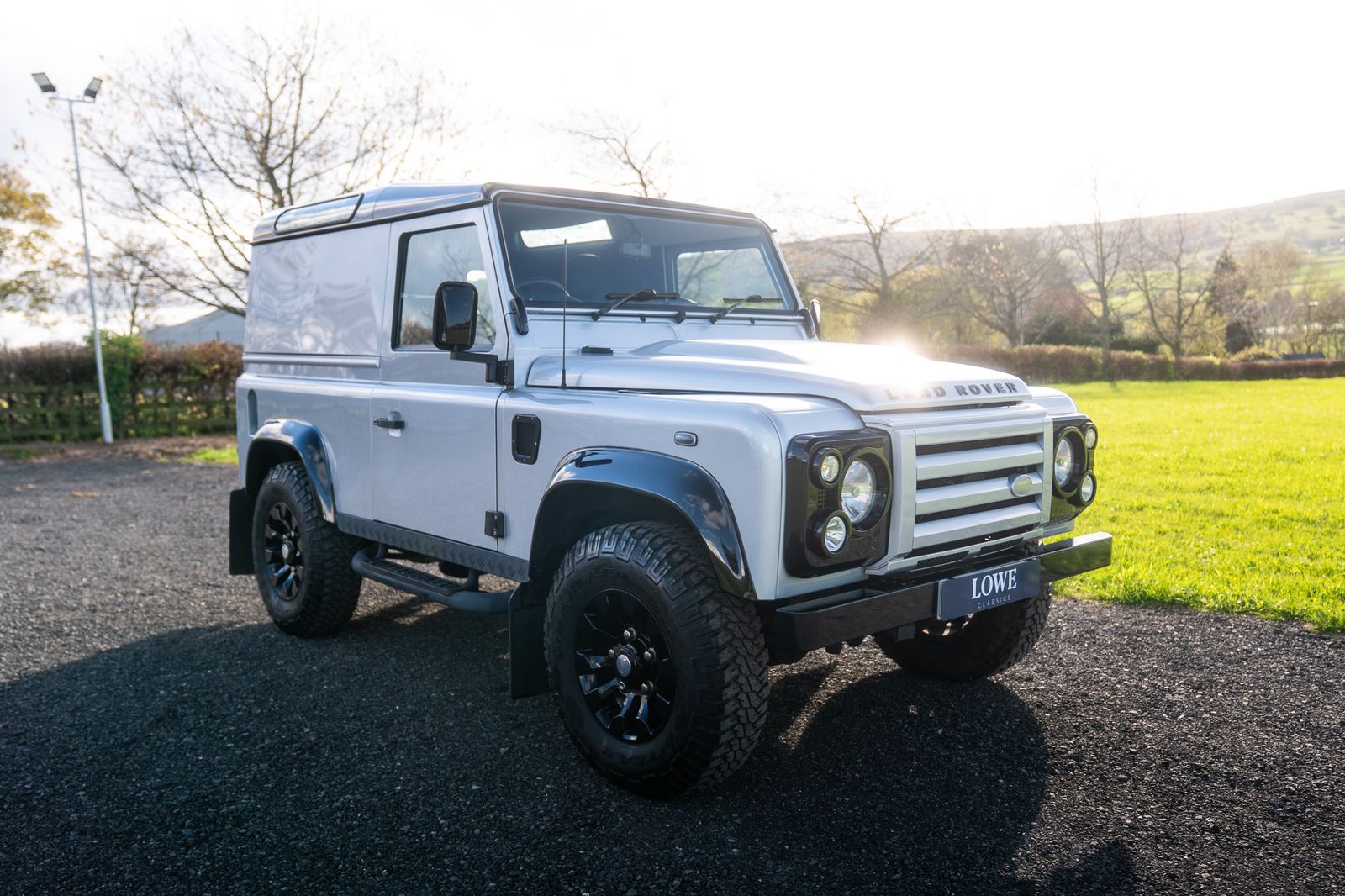 Land Rover Defender 90