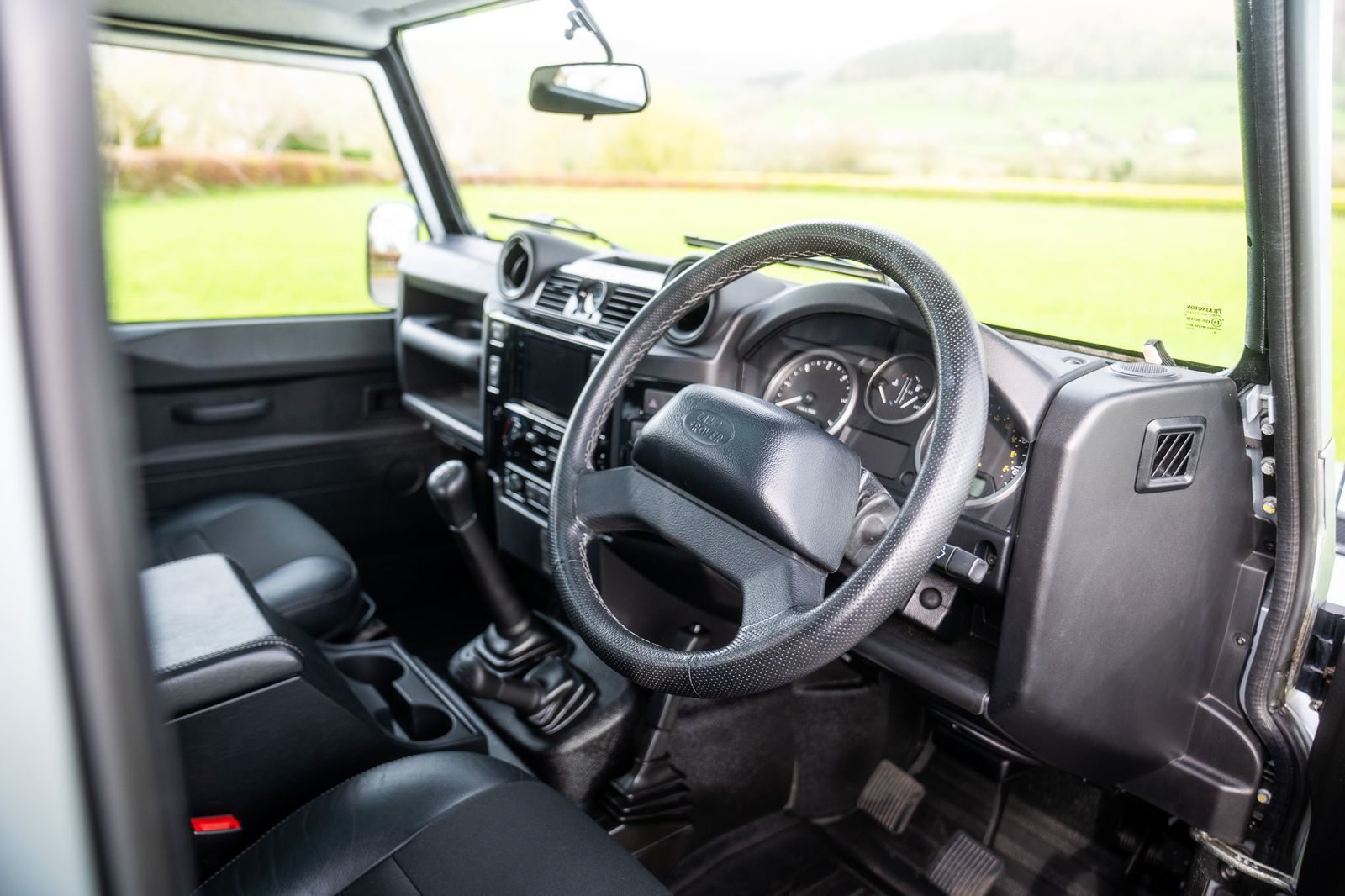 Land Rover Defender 90