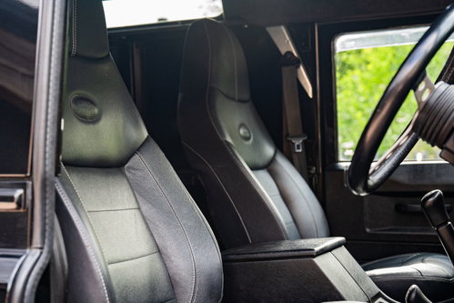 Land Rover Defender 90 16