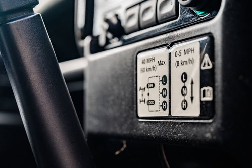 Land Rover Defender 90 20