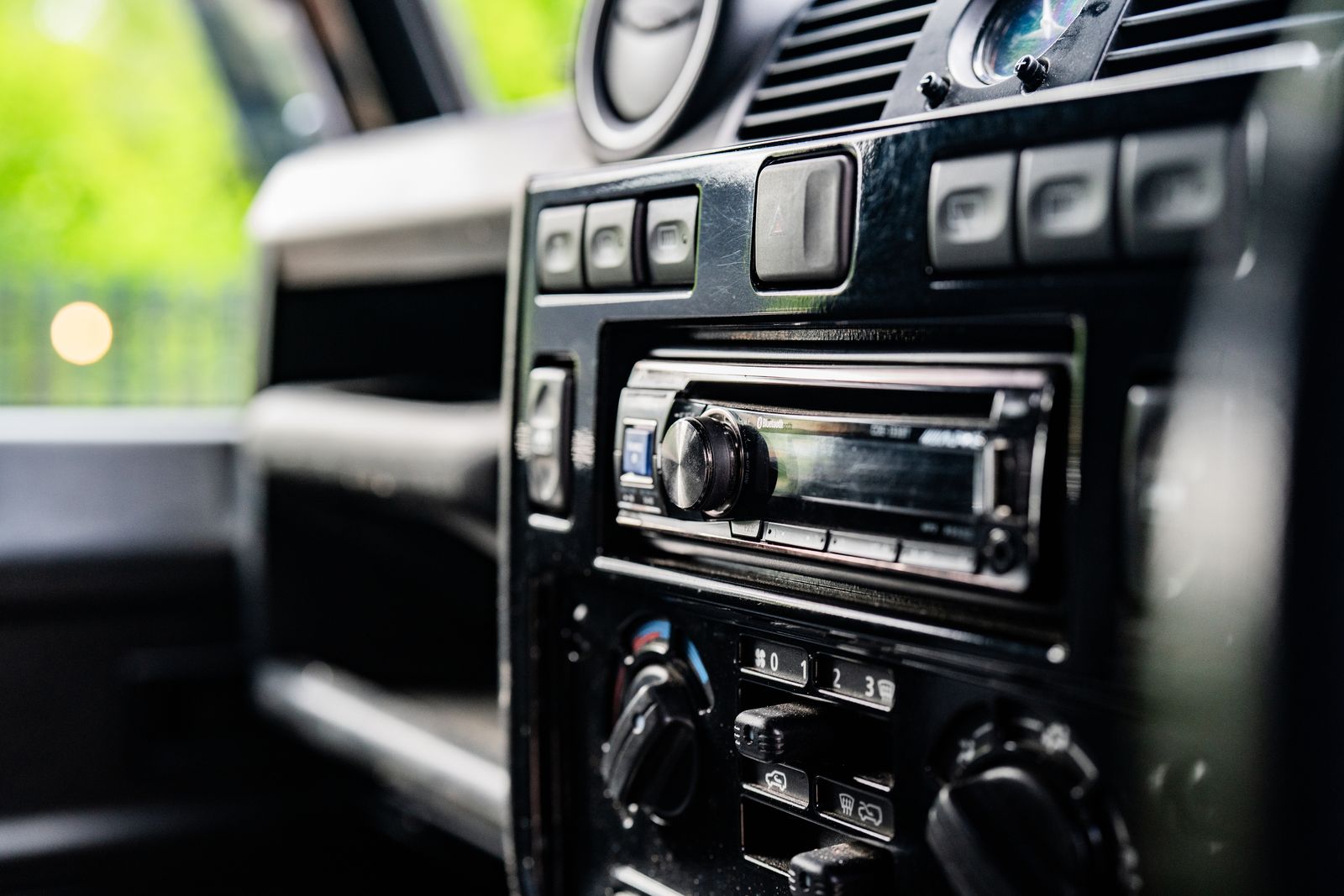 Land Rover Defender 90