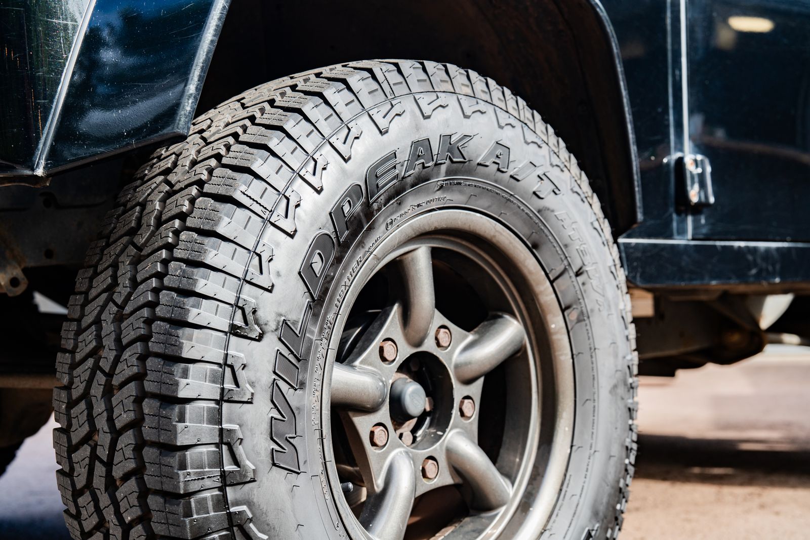 Land Rover Defender 90