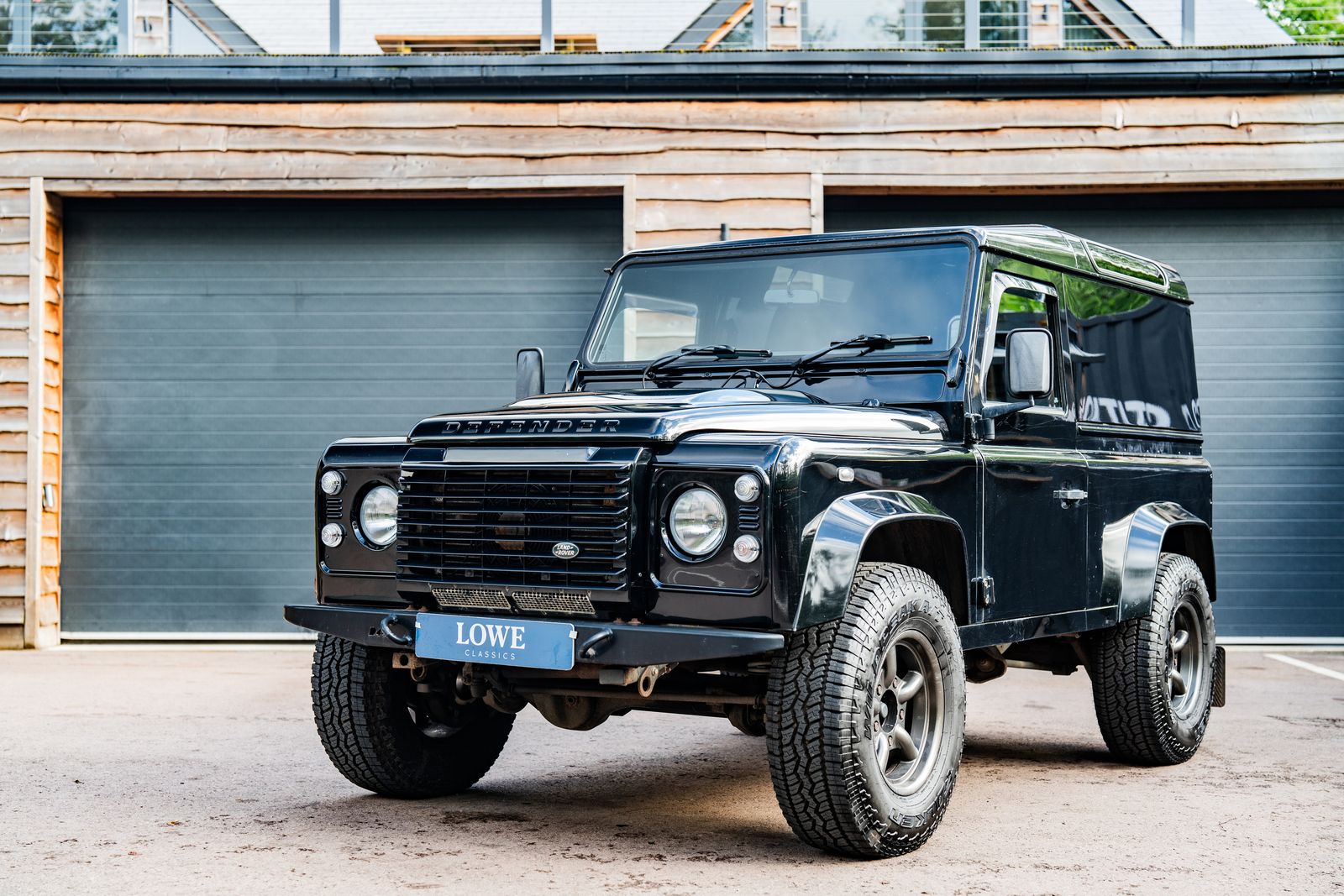 Land Rover Defender 90