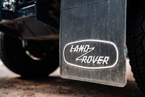 Land Rover Defender 90 11