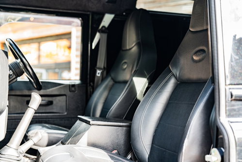 Land Rover Defender 90 27