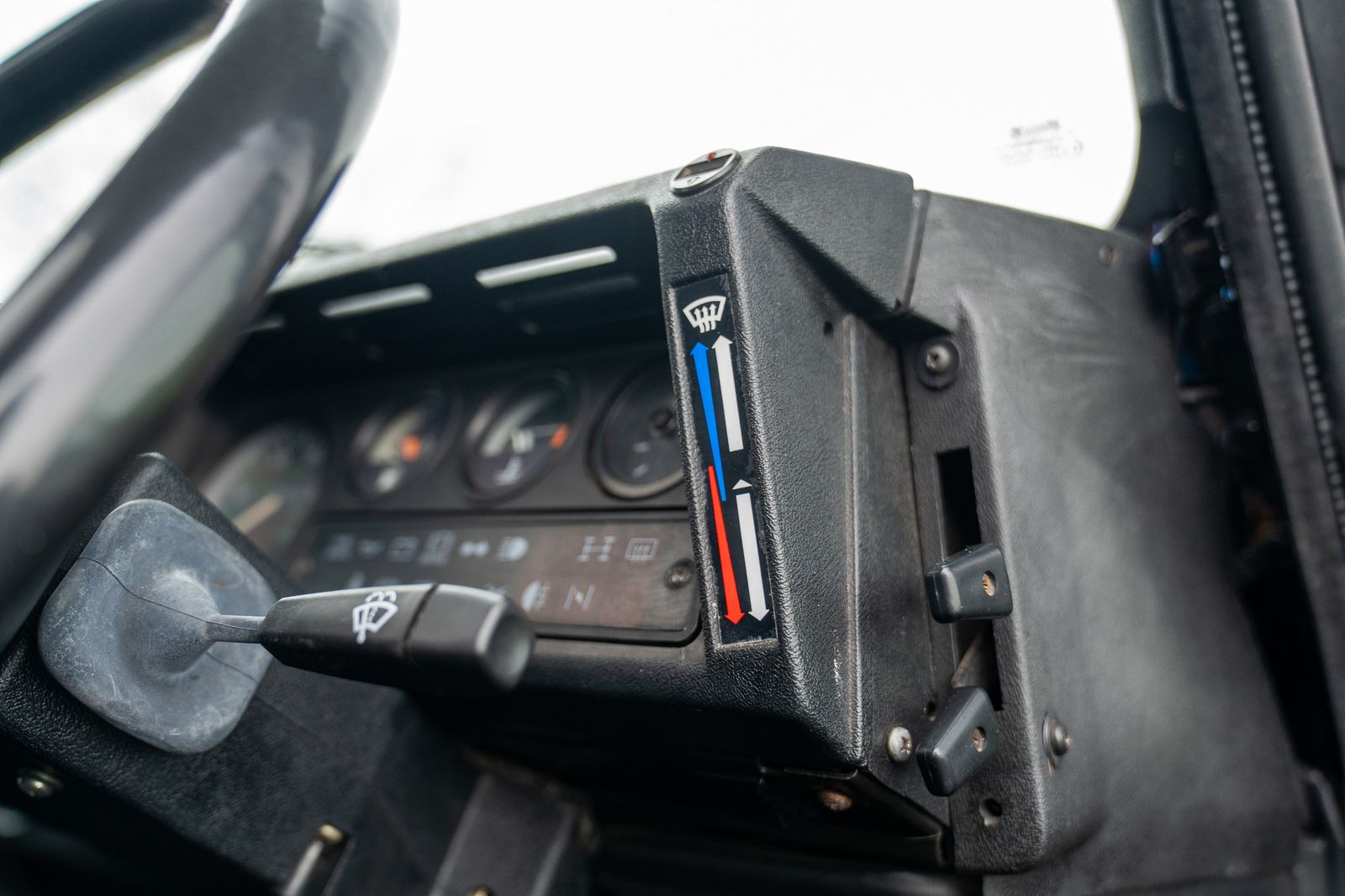 Land Rover Defender 90