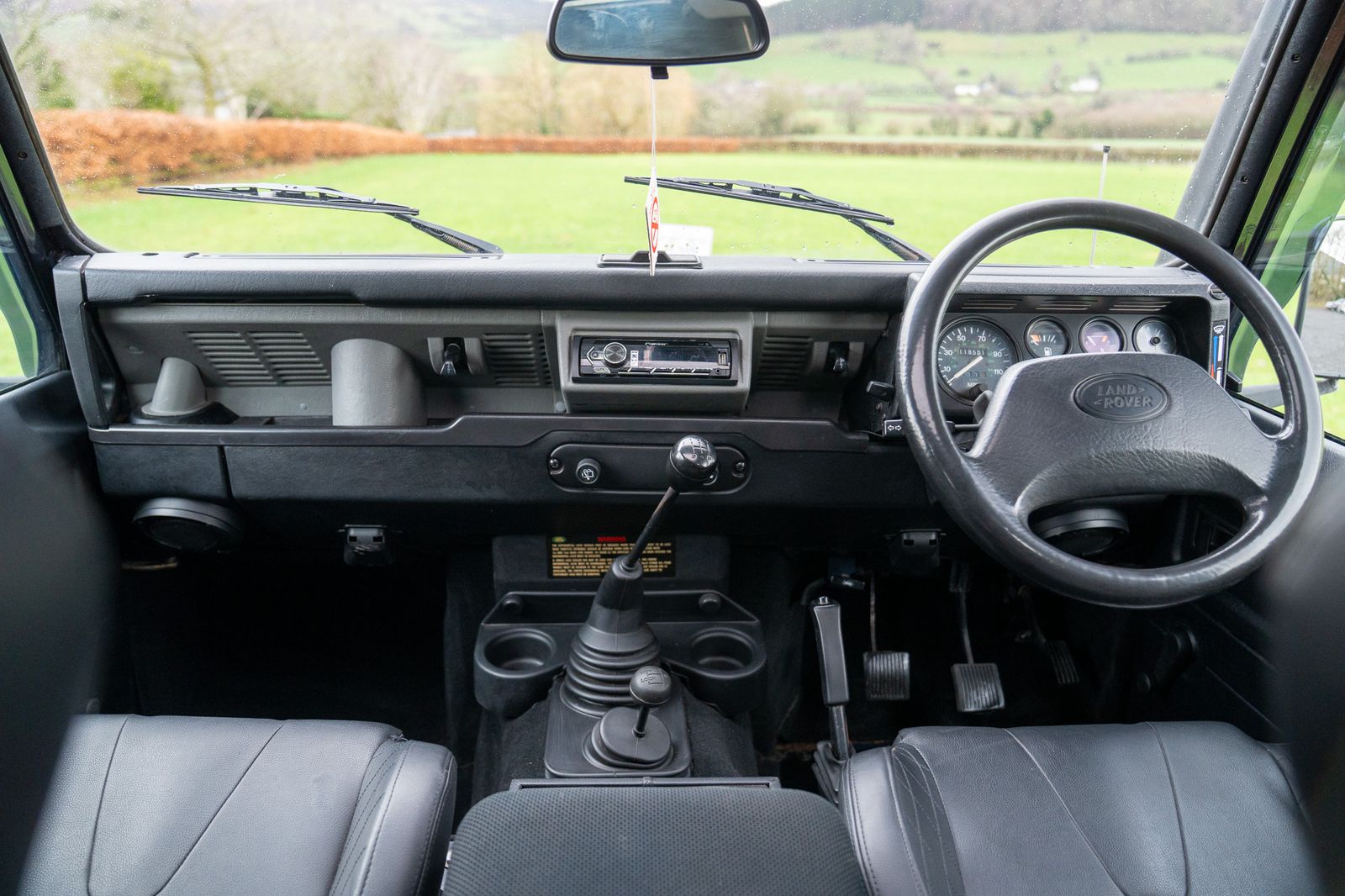 Land Rover Defender 90