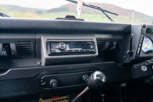 Land Rover Defender 90 31