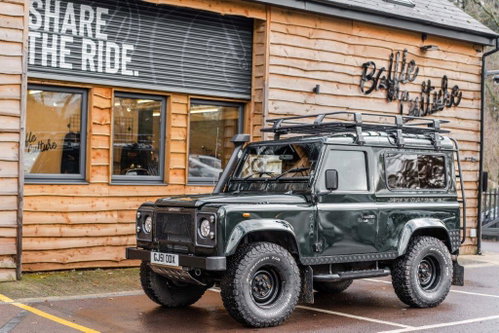 Land Rover Defender 90 3