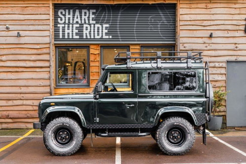 Land Rover Defender 90 0
