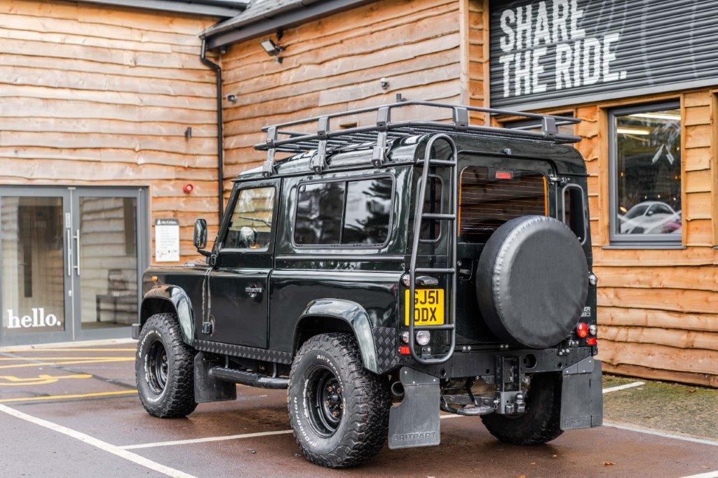 Land Rover Defender 90