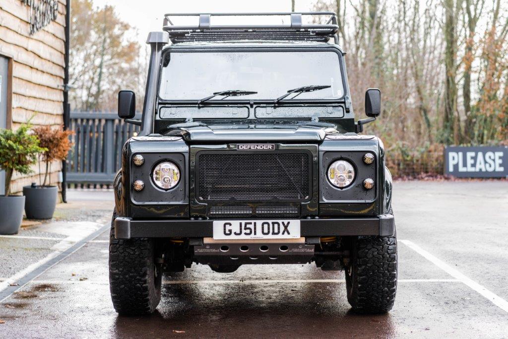 Land Rover Defender 90