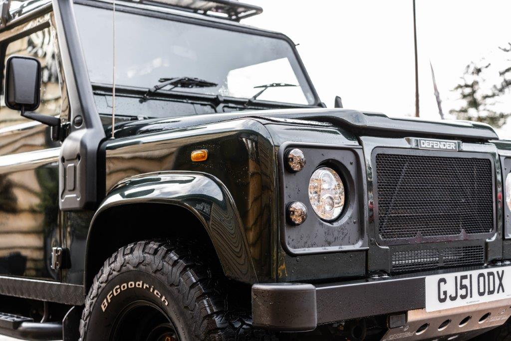 Land Rover Defender 90