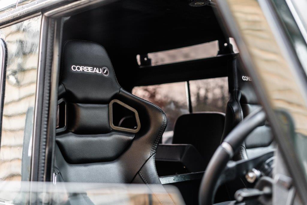 Land Rover Defender 90