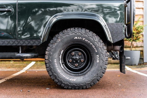 Land Rover Defender 90 9
