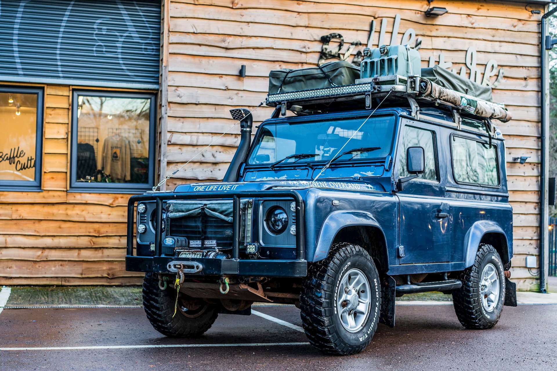 Land Rover Defender