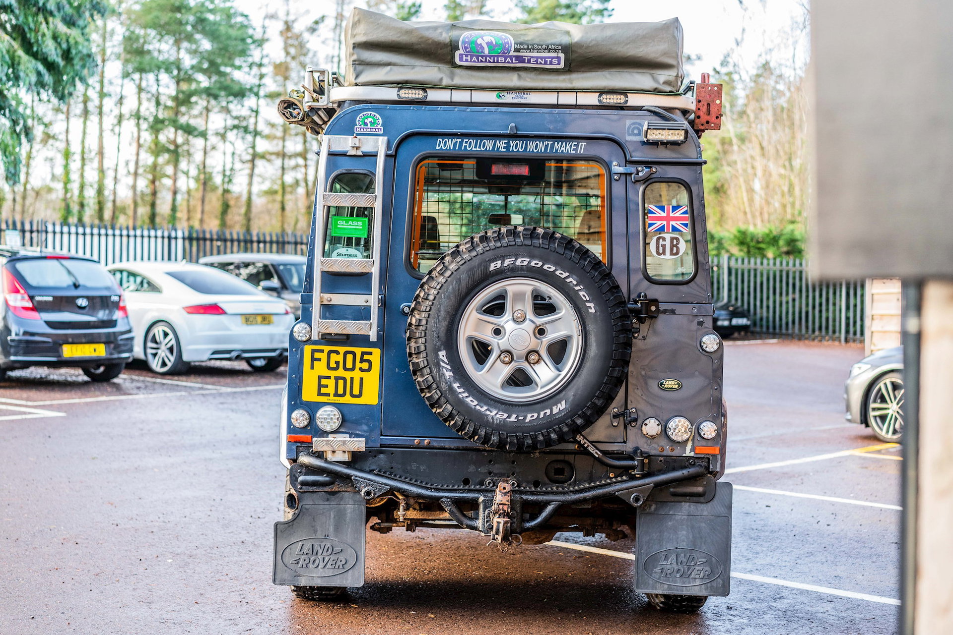 Land Rover Defender