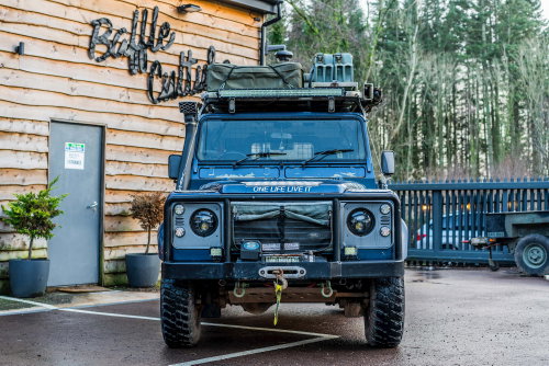 Land Rover Defender 2