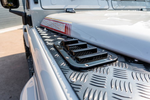 Land Rover Defender 90 31