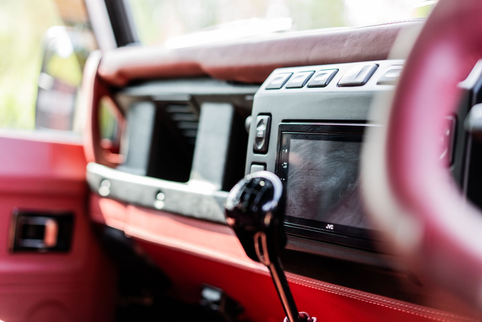 Land Rover Defender 90