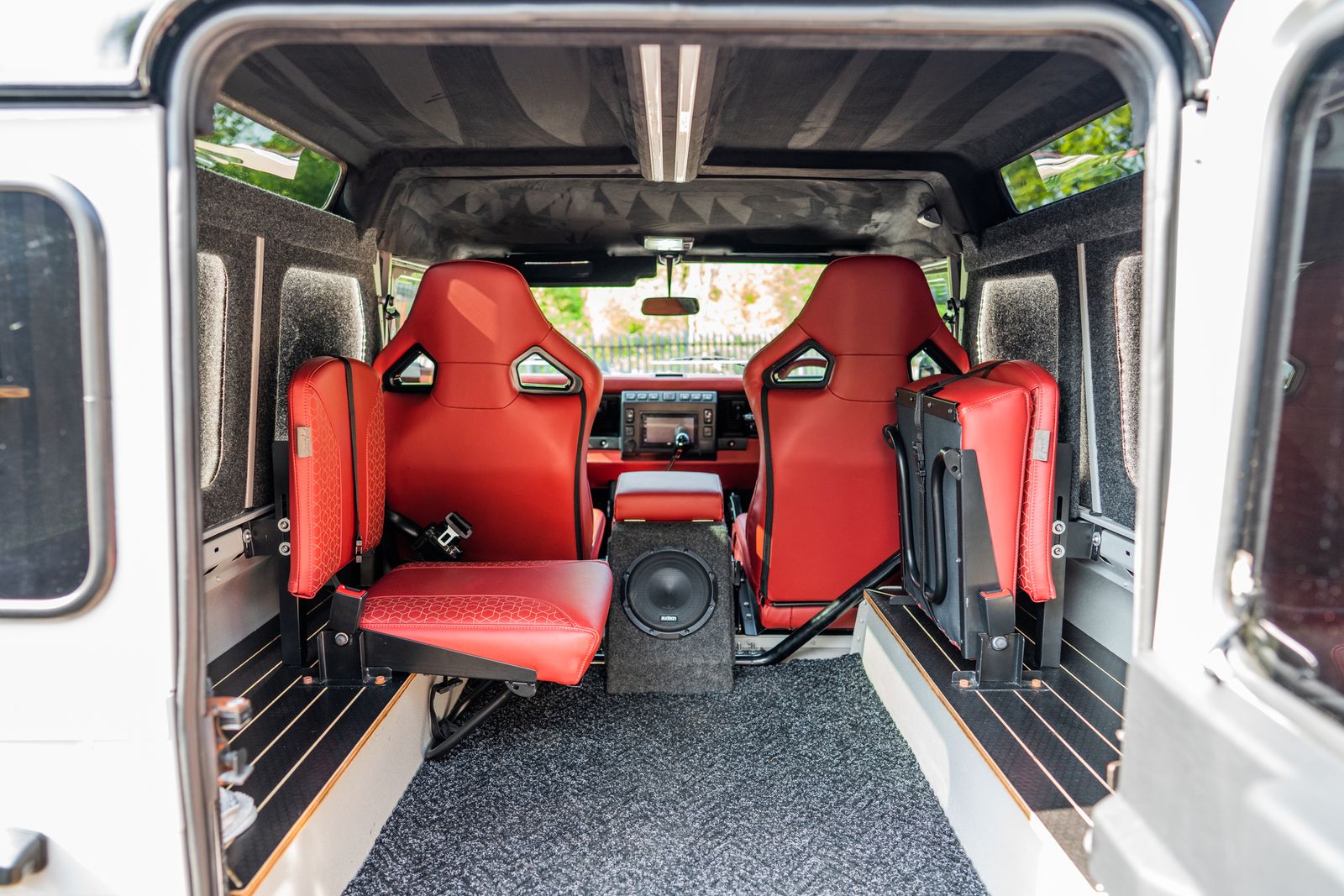 Land Rover Defender 90