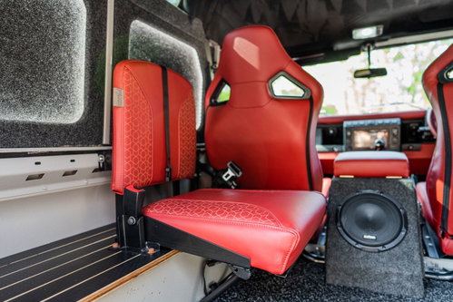 Land Rover Defender 90 26
