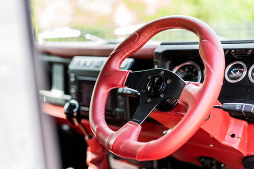 Land Rover Defender 90 8