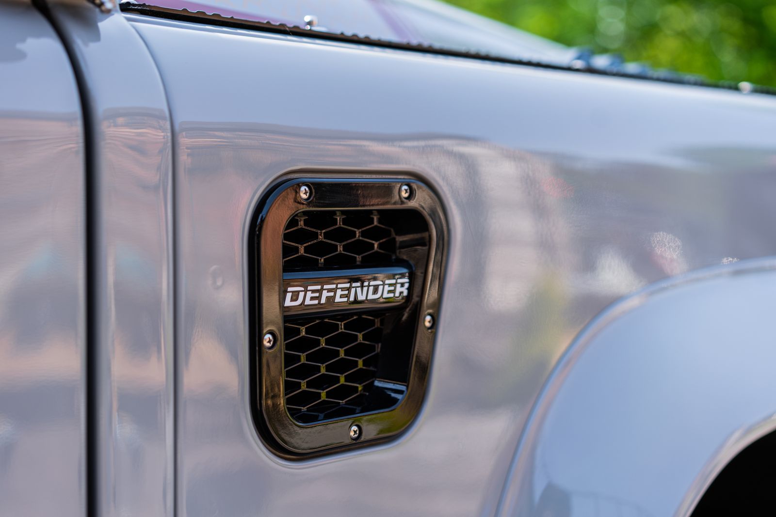 Land Rover Defender 90