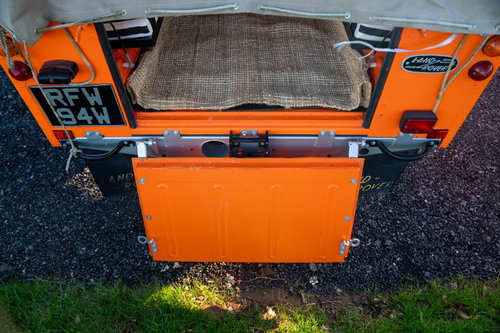 Land Rover LANDROVER 110 27