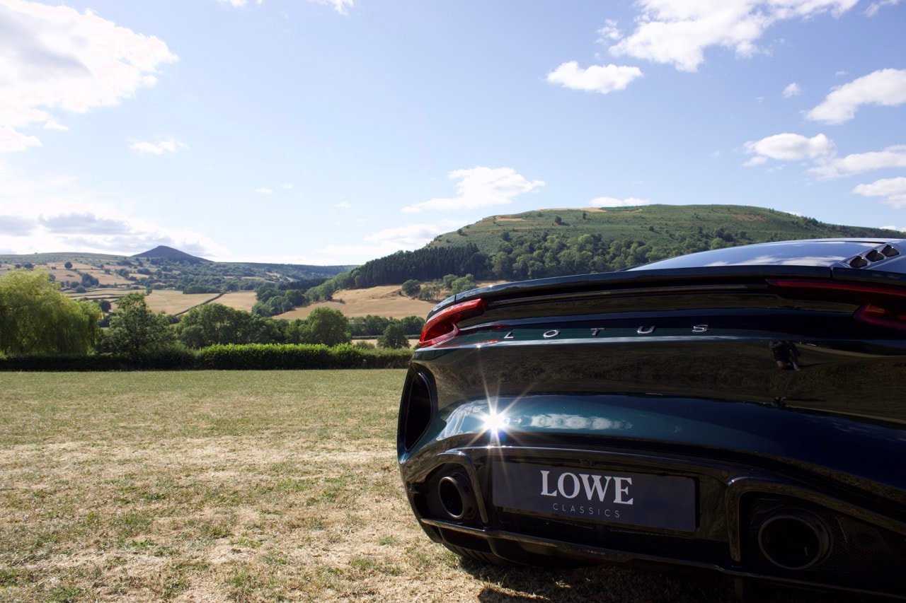 Lotus Emira