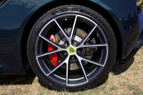 Lotus Emira 10