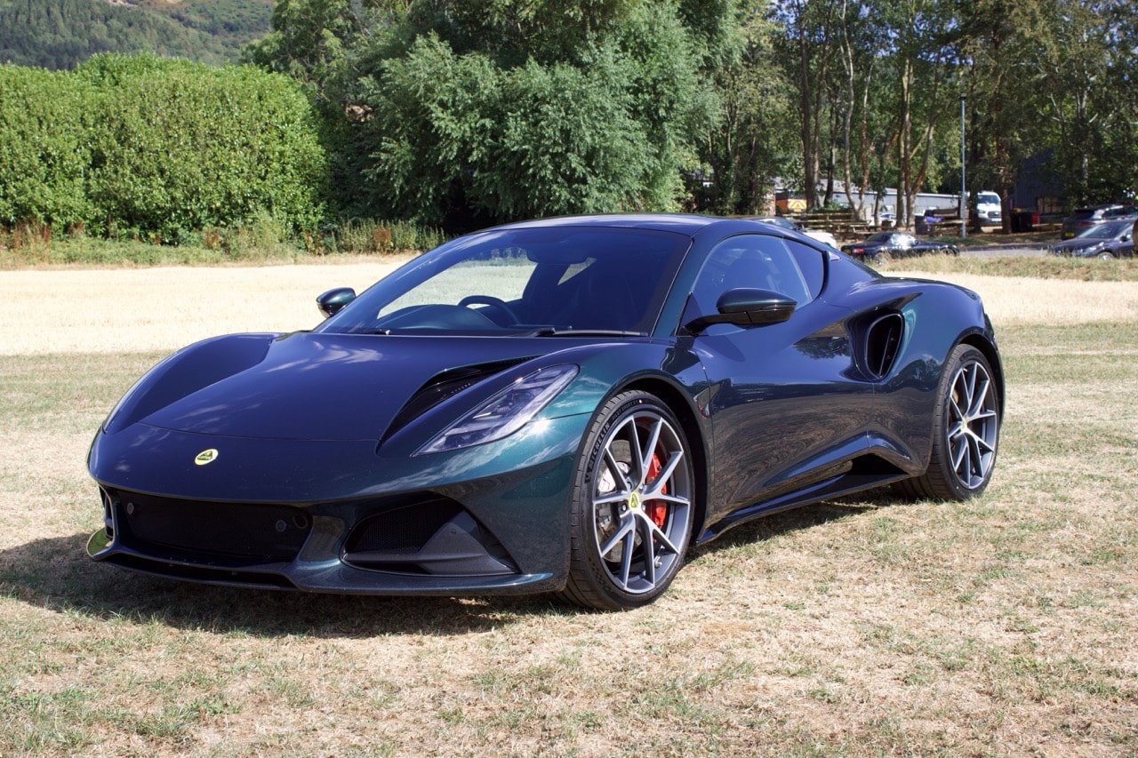 Lotus Emira