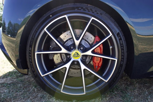 Lotus Emira 8