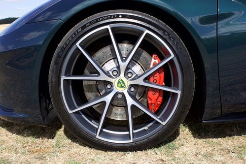Lotus Emira 9