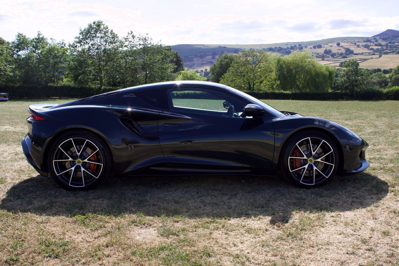 Lotus Emira