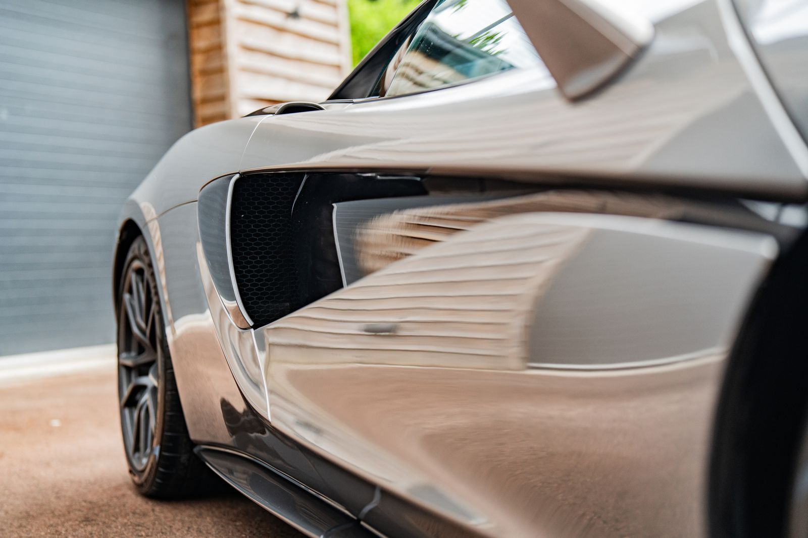 McLaren 570S