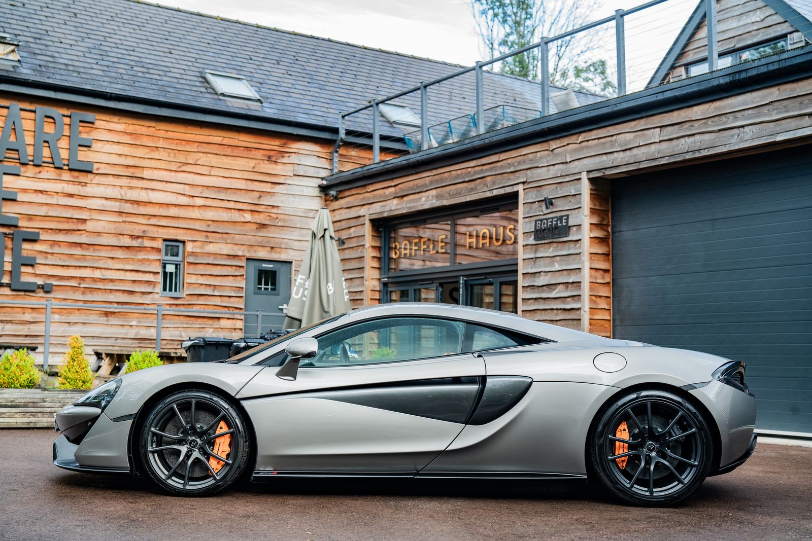 McLaren 570S