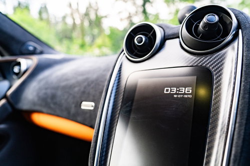 McLaren 570S 32