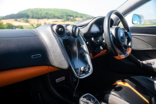 McLaren 570S 39