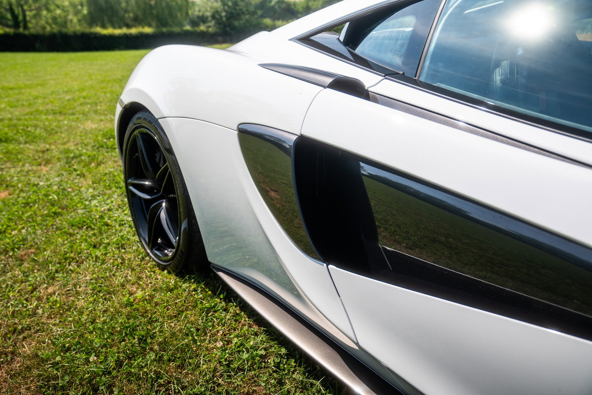 McLaren 570S