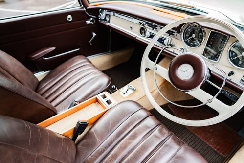 Mercedes 230 sl 37