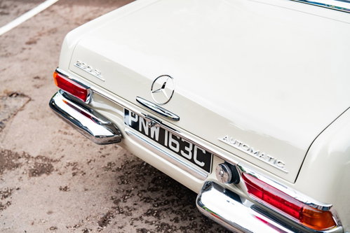 Mercedes 230 sl 32