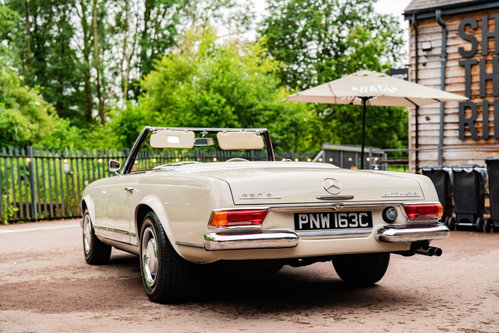 Mercedes 230 sl 56
