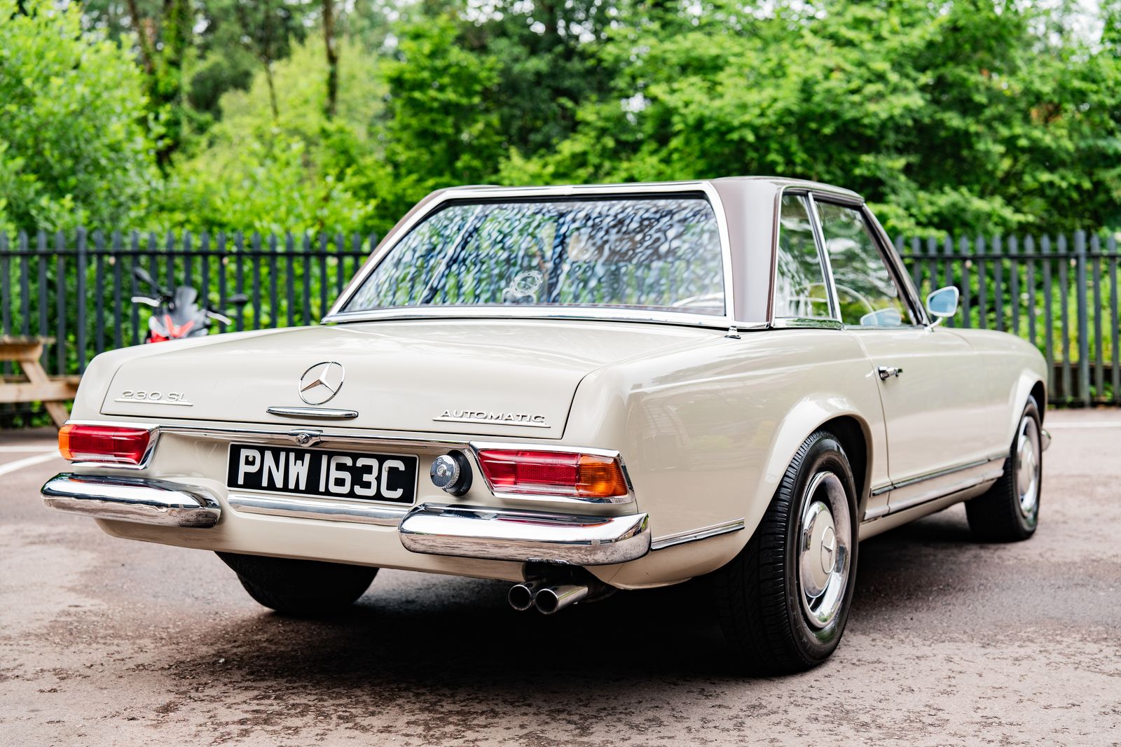 Mercedes 230 sl