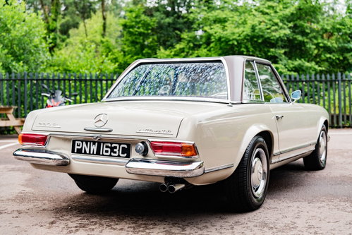 Mercedes 230 sl 21