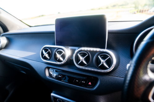 Mercedes-Benz X Class 26