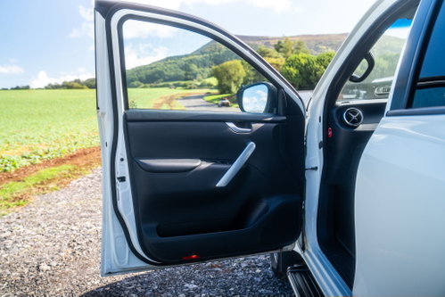 Mercedes-Benz X Class 32